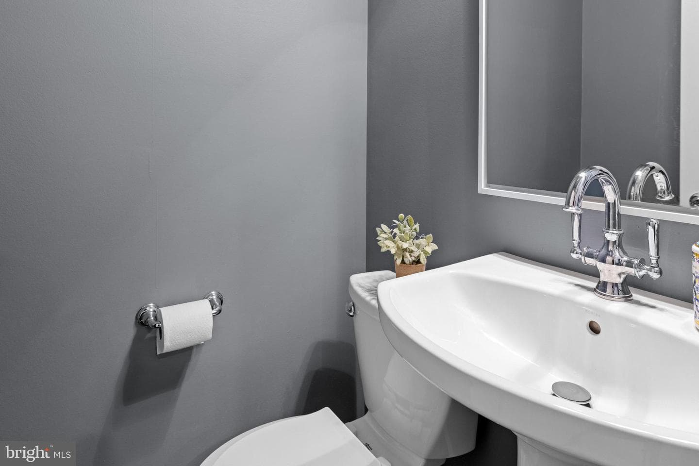 130 Ashley Way photo 11