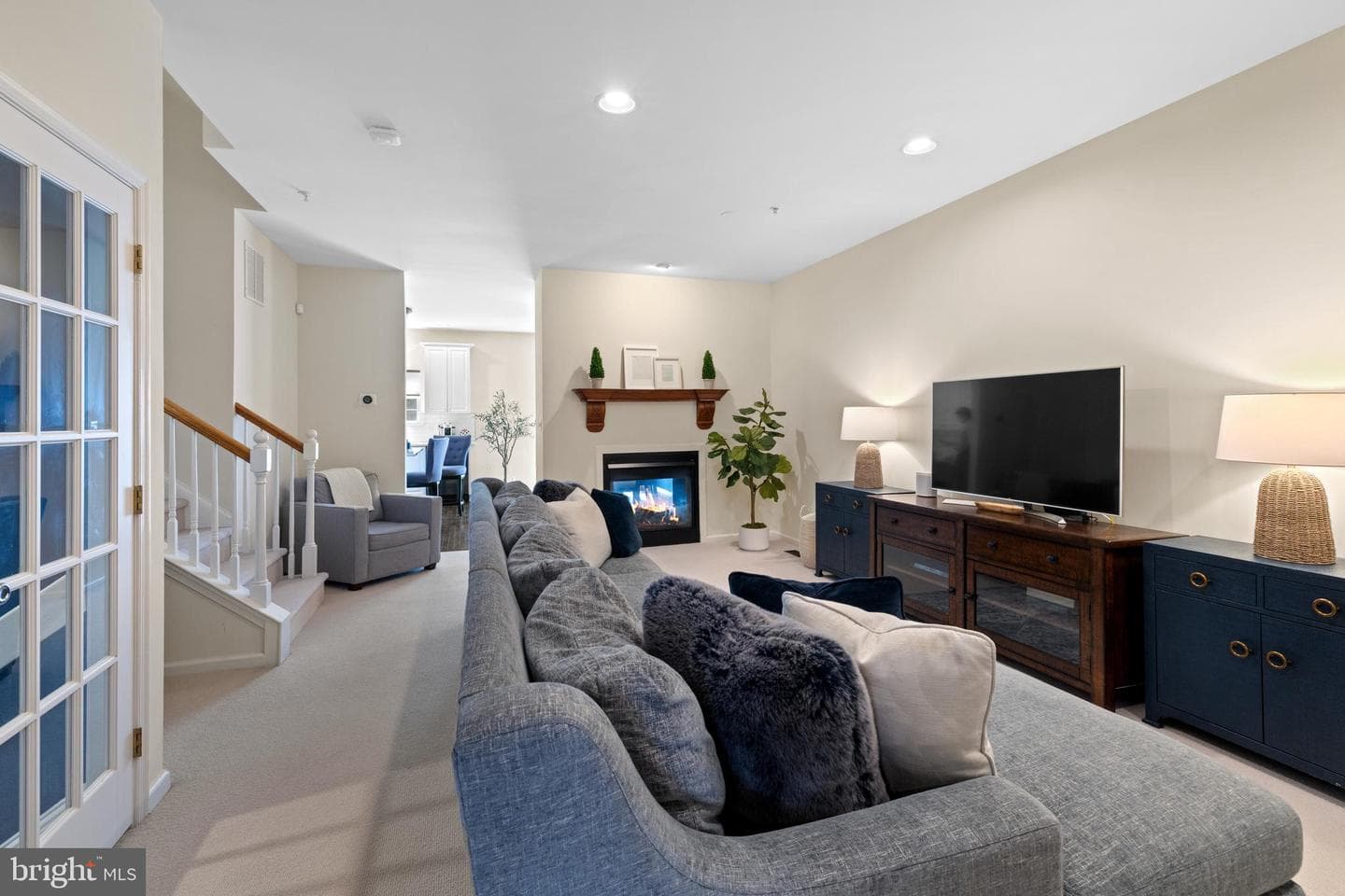 130 Ashley Way photo 2