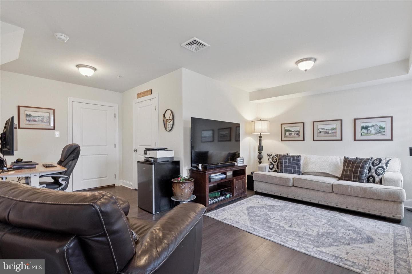 504 Holstein Street photo 22