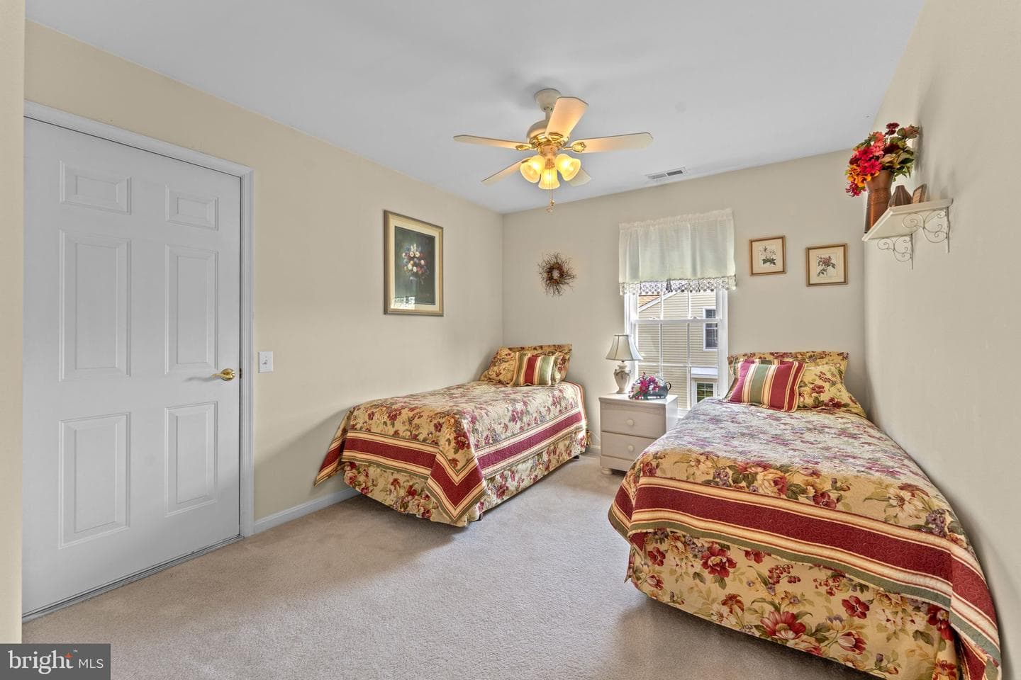 730 Twining Way photo 29