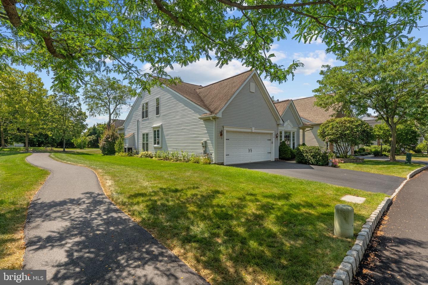 730 Twining Way photo 4