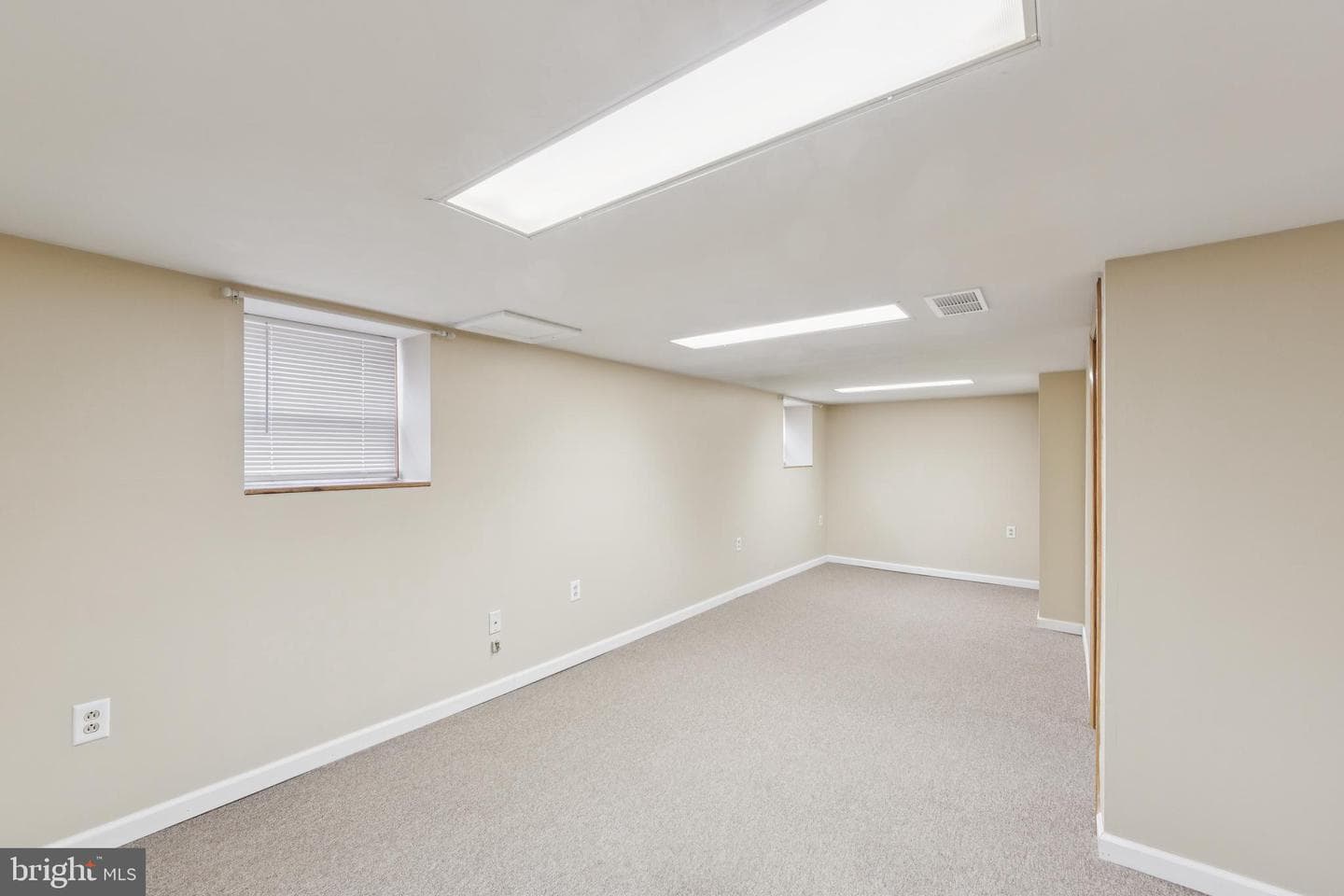 2463 Brookdale Avenue photo 19