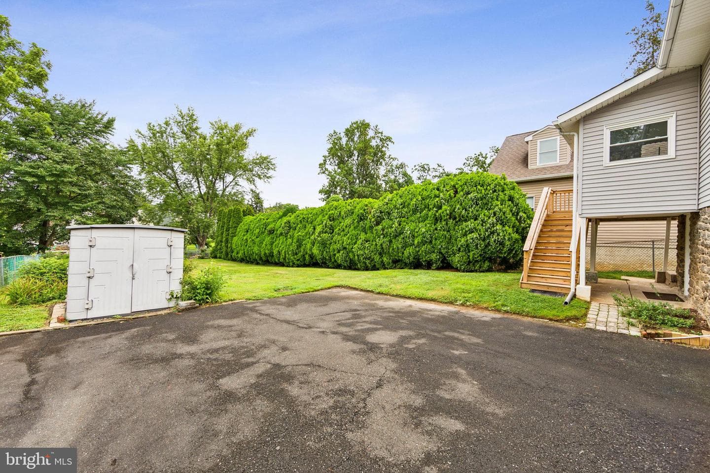 2463 Brookdale Avenue photo 20