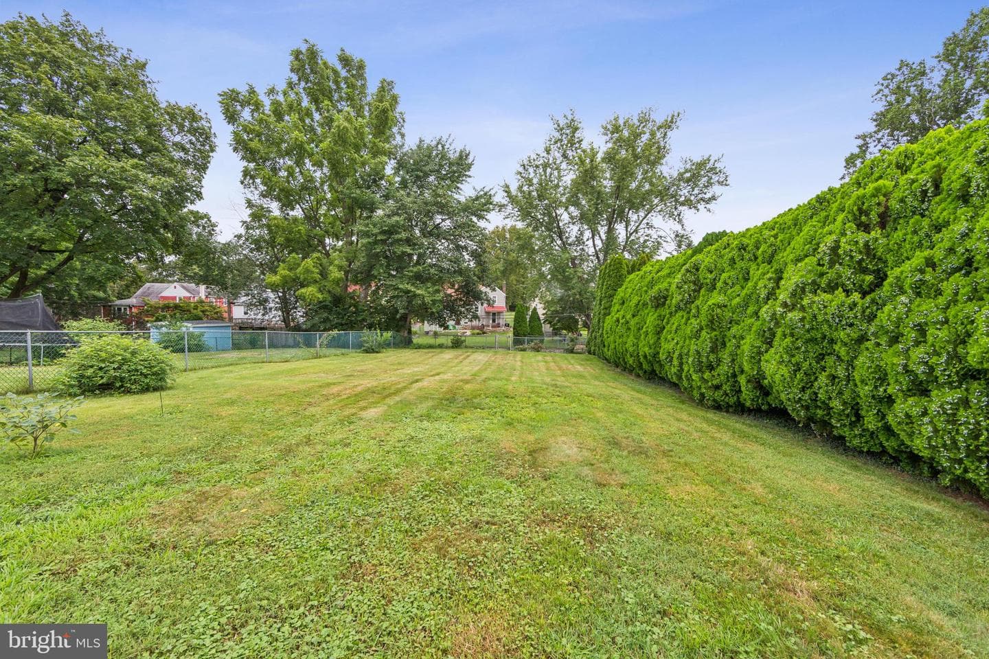 2463 Brookdale Avenue photo 22