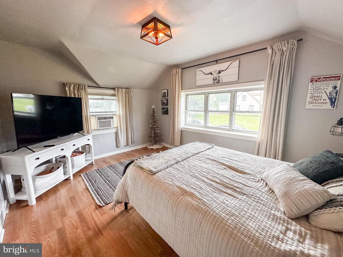 2591 Rosewood Avenue photo 43