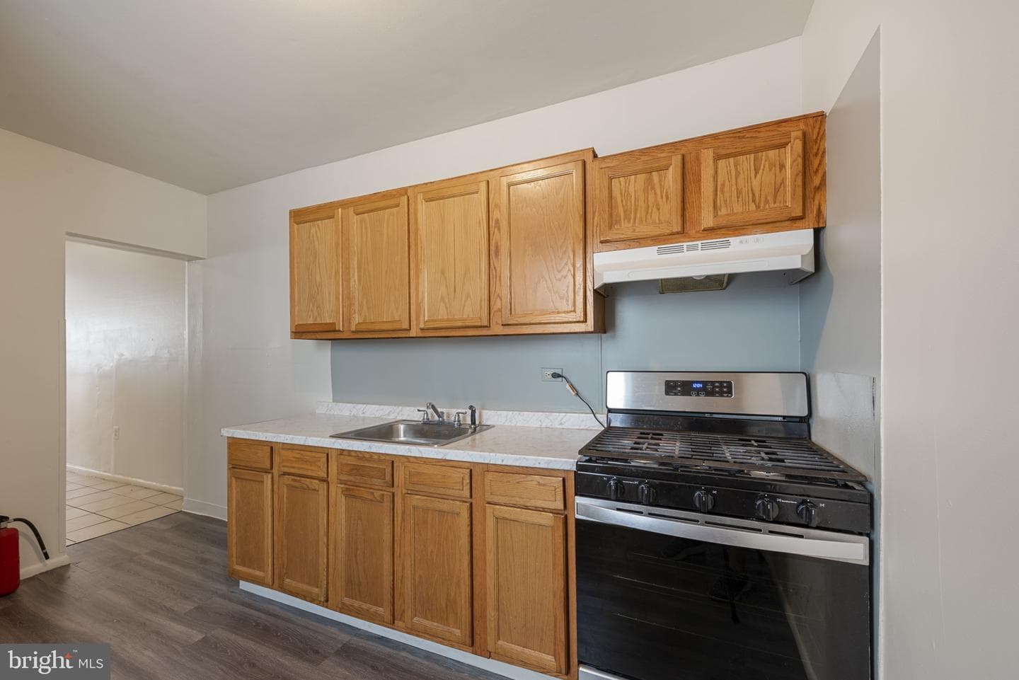 532 Norris Street photo 8