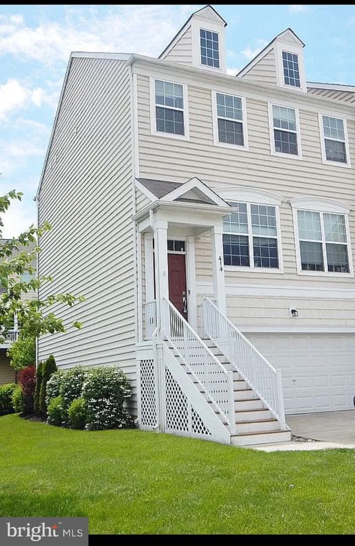 414 Ellison Dr photo 2