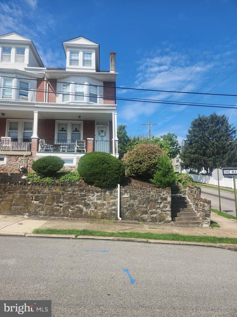 500 E Rambo Street photo 4