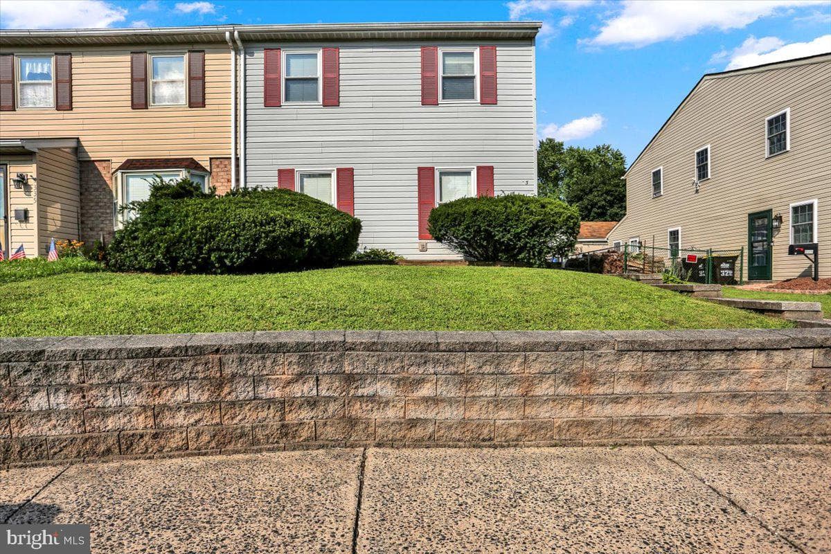 333 Blaker Drive photo 4