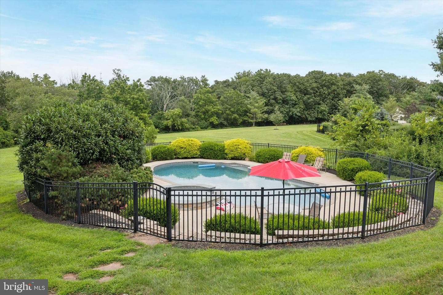137 Bridle View Way photo 32