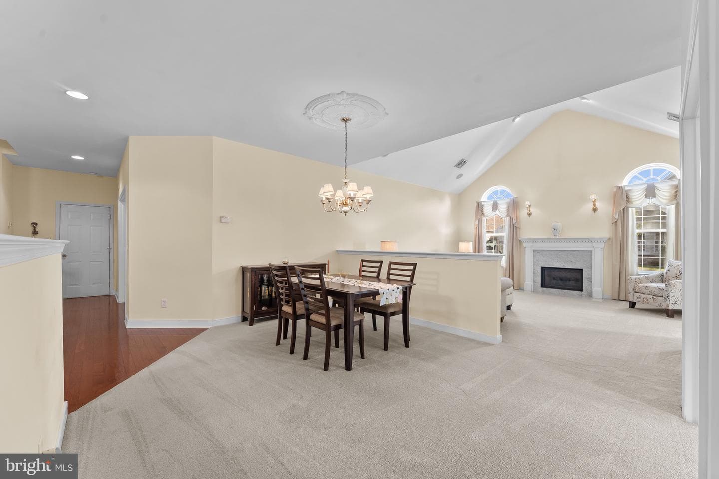 1063 Bordeaux Lane photo 9