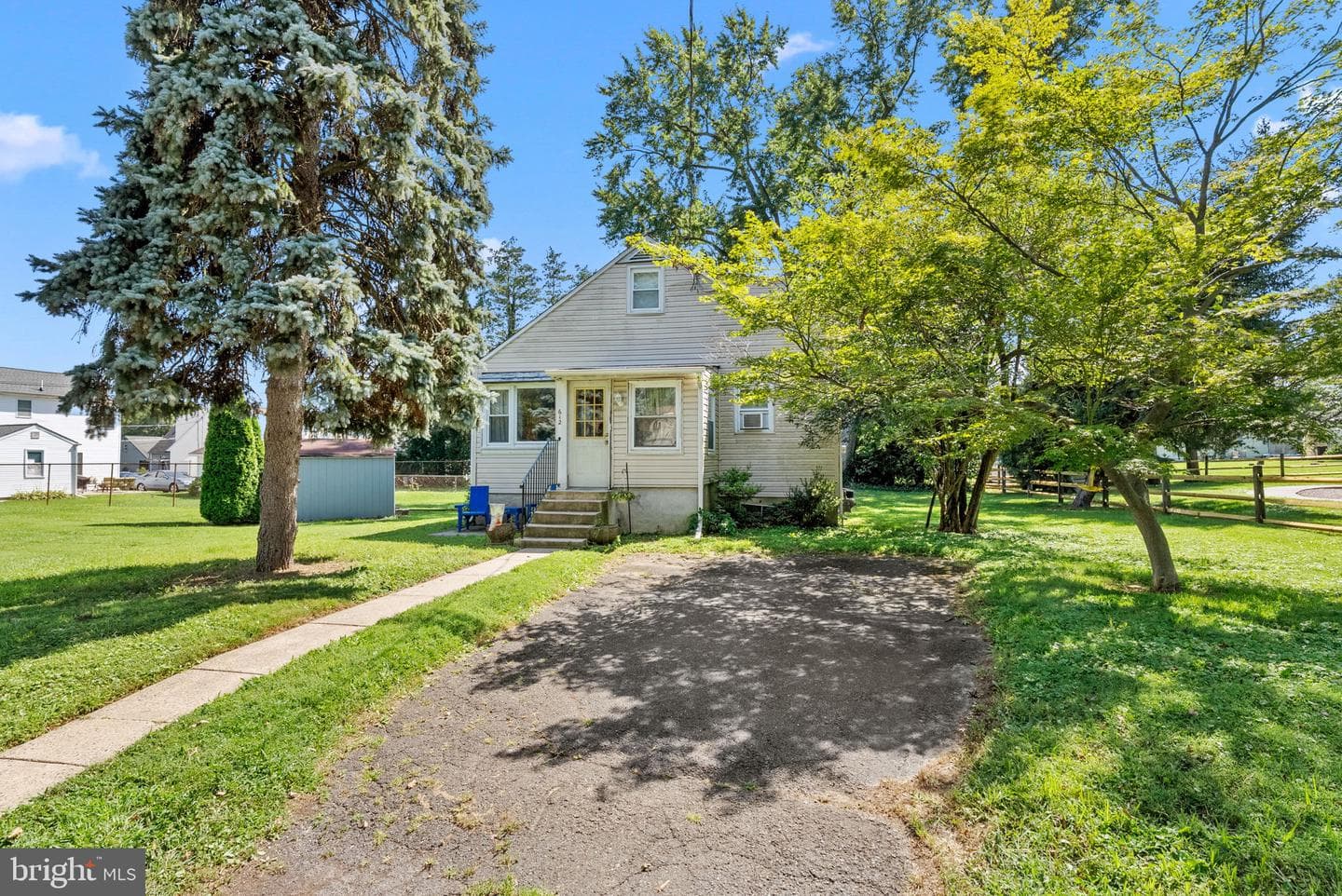 612 Brook Street photo 27