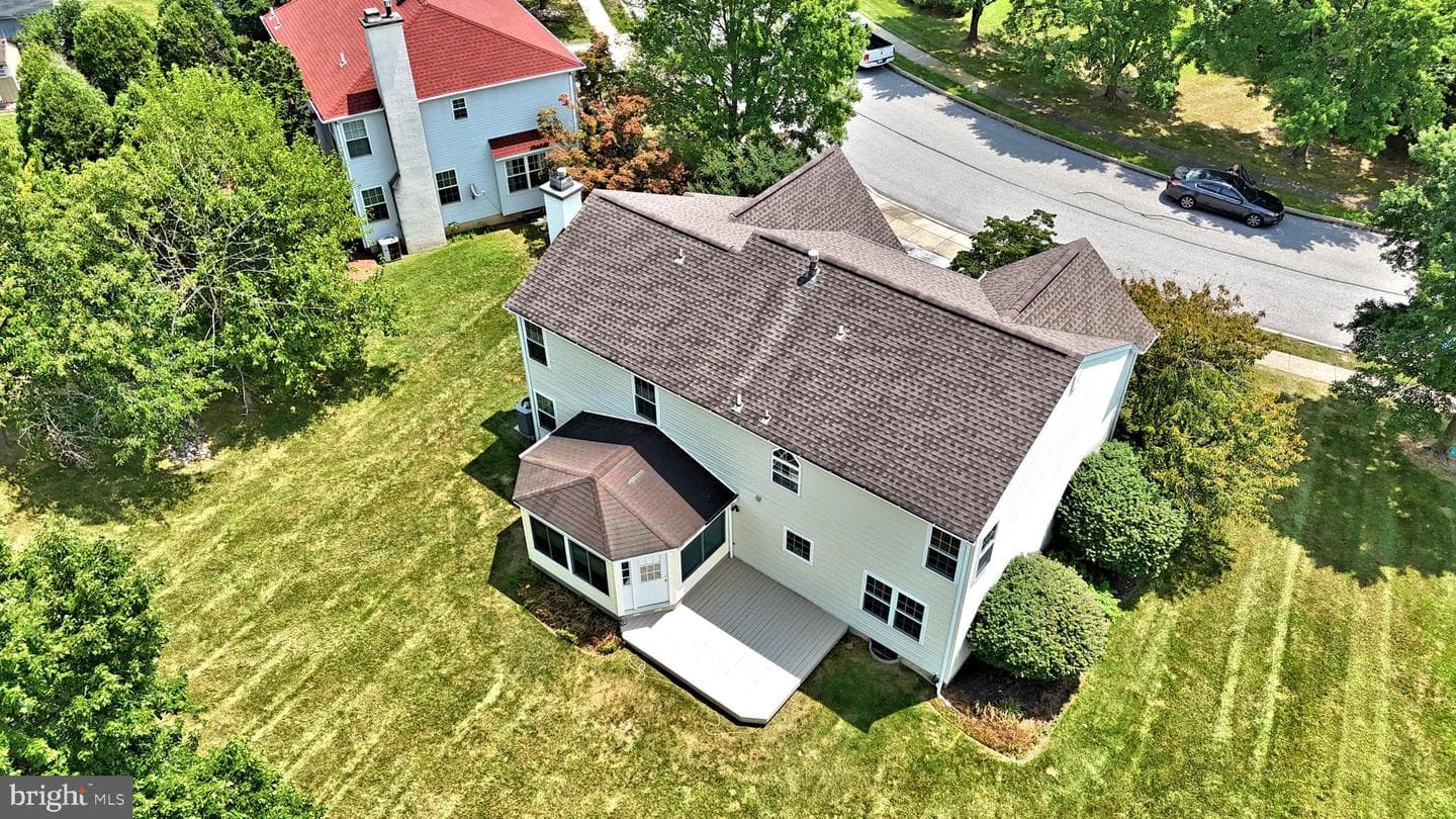 19 Firethorn Drive photo 3
