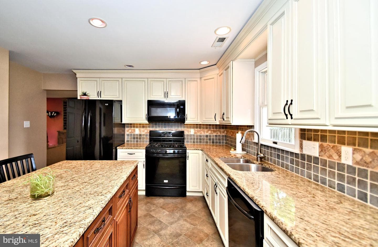 102 Gwynmont Drive photo 18