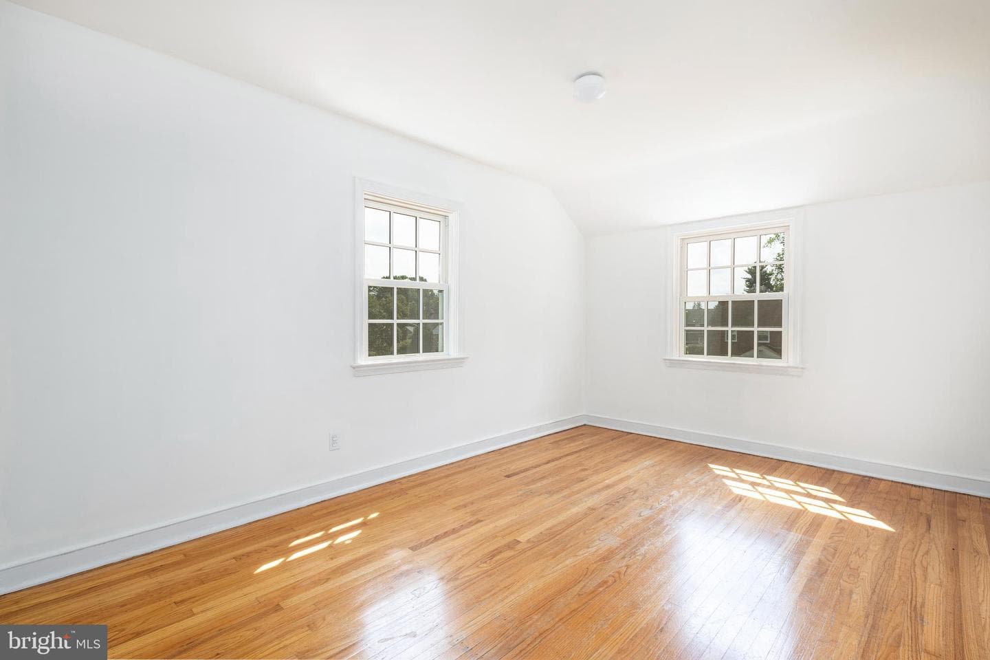 7634 Brookfield Road photo 23