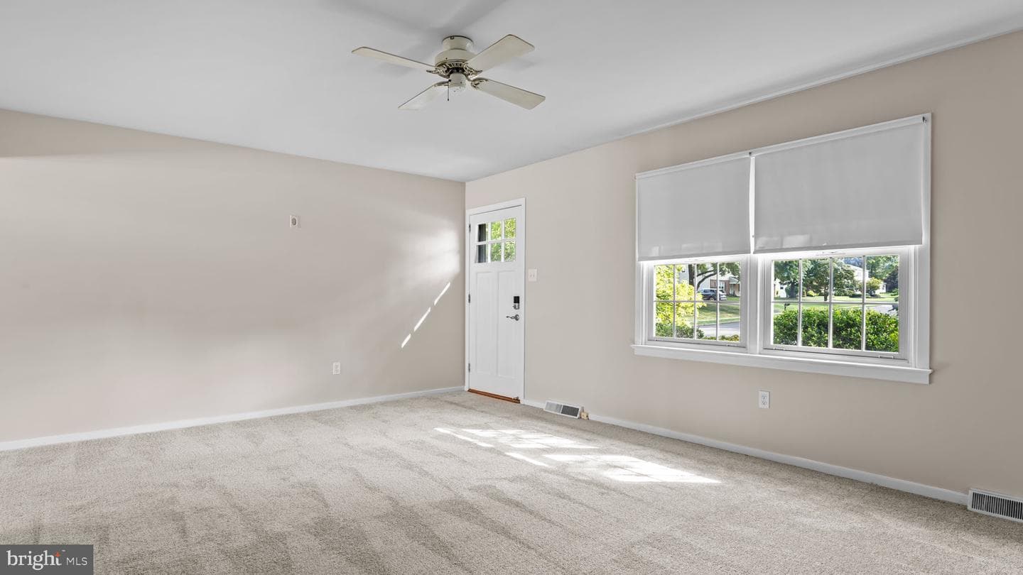 2441 Winding Lane photo 4