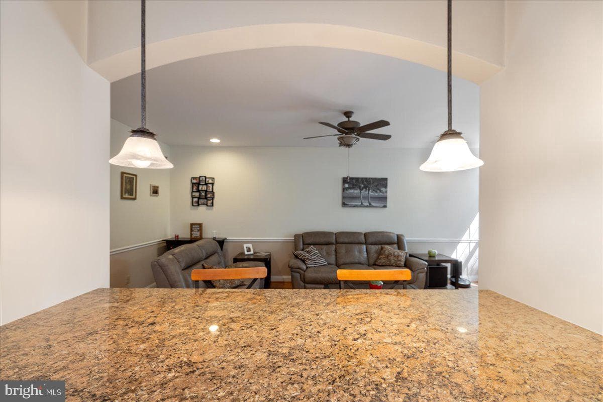 628 Greycliffe photo 11