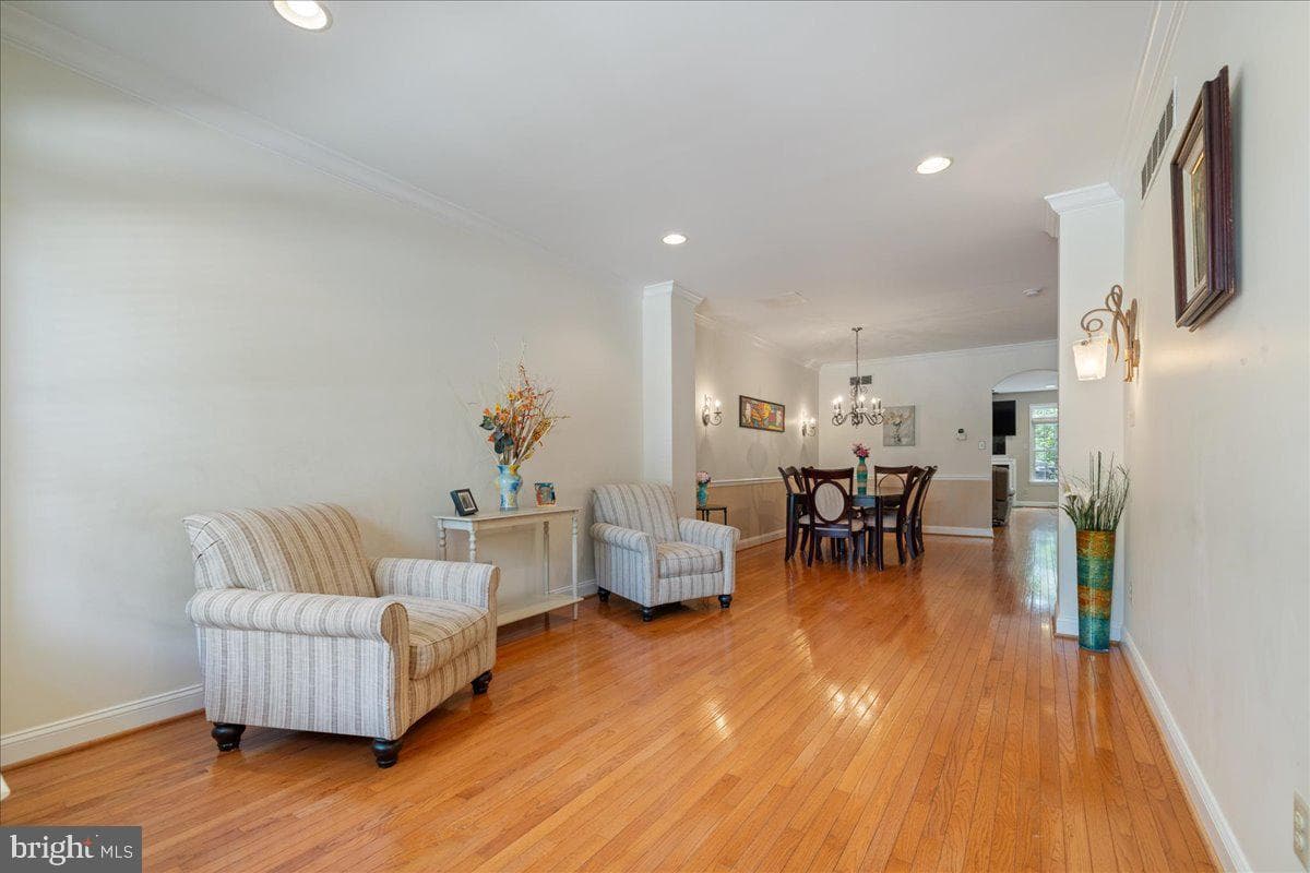 628 Greycliffe photo 4