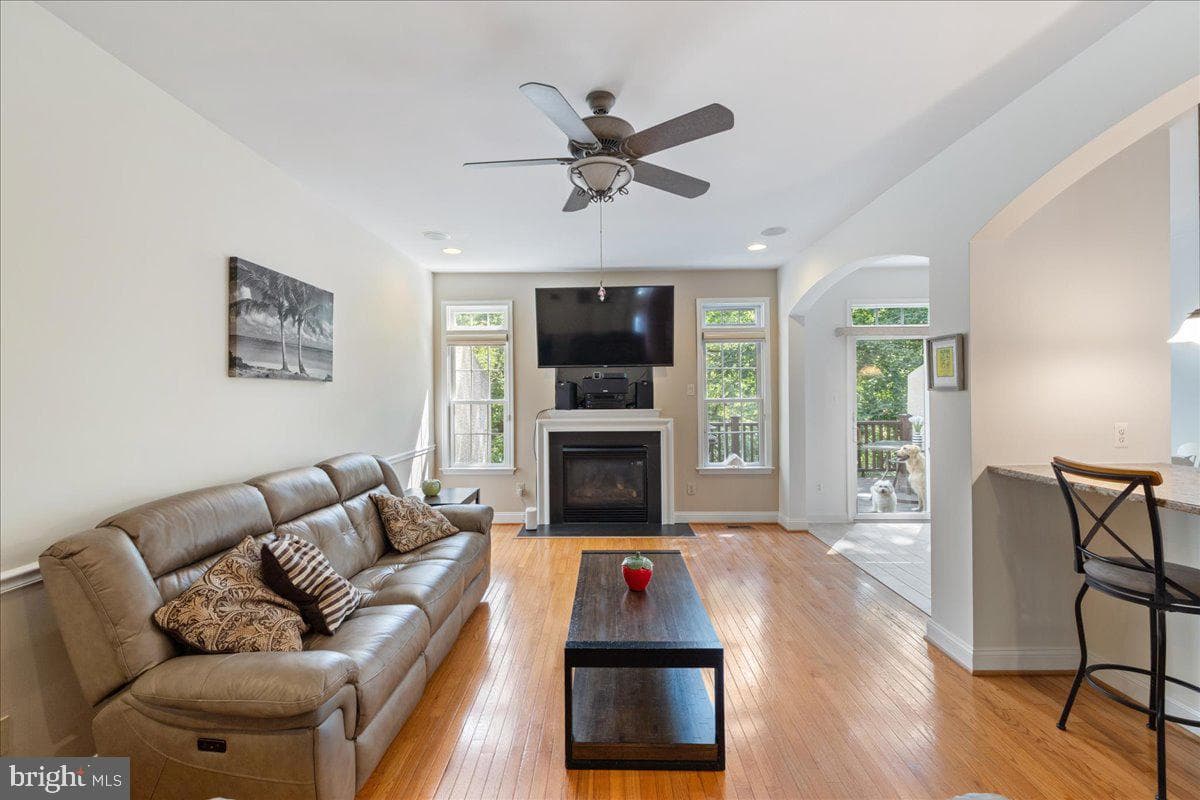 628 Greycliffe photo 7