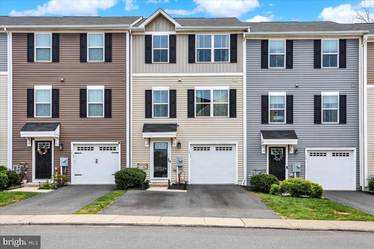 12 Foxwood Drive photo 1