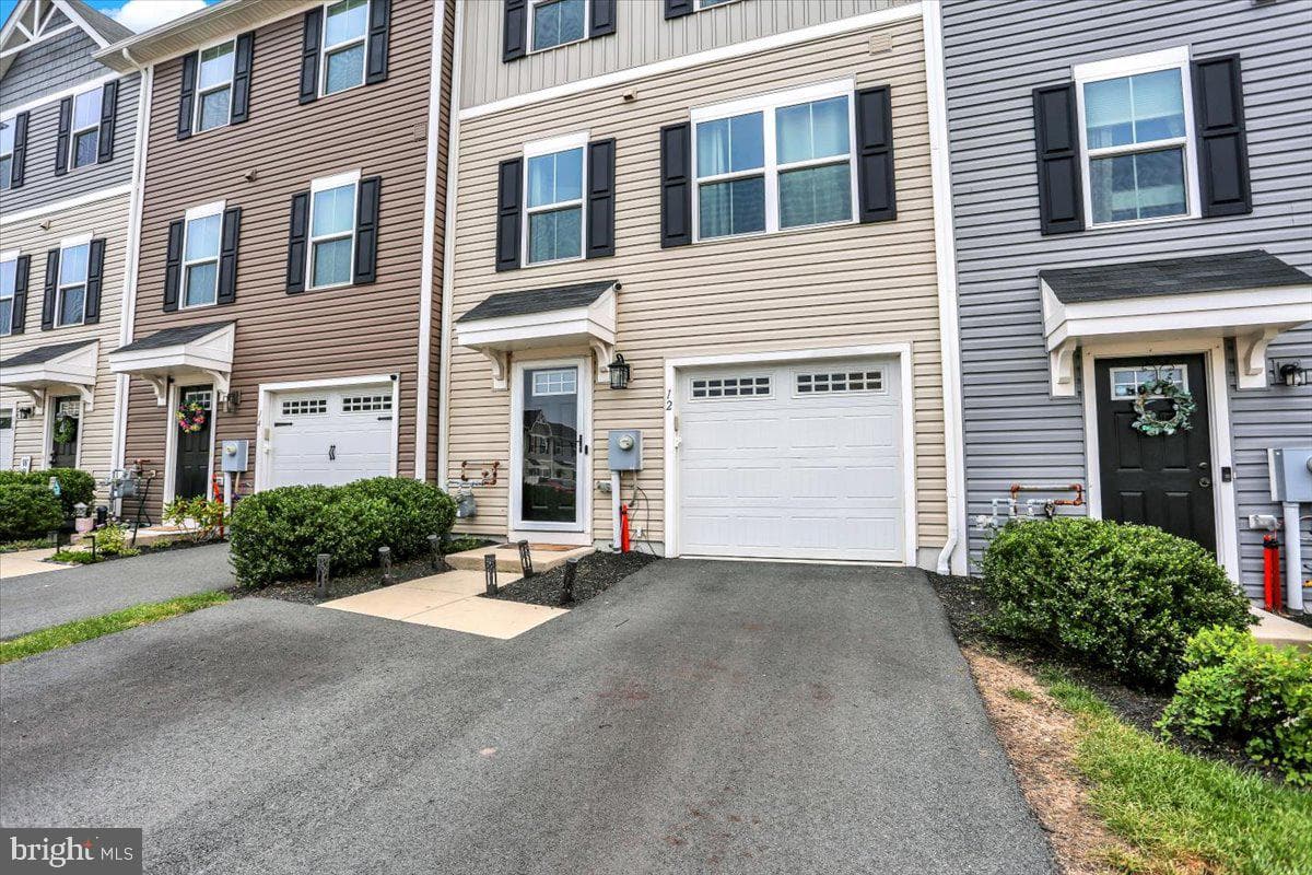 12 Foxwood Drive photo 3