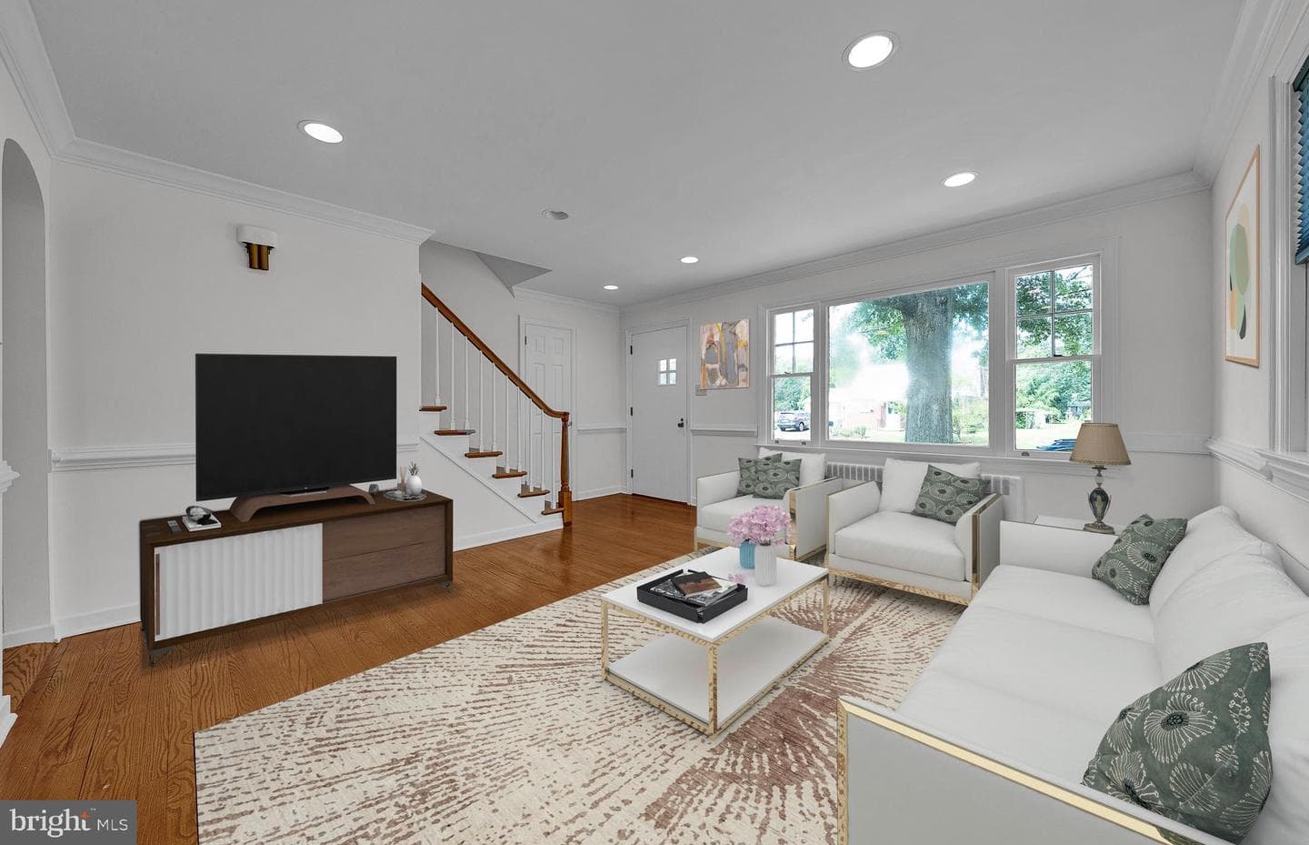 2031 Oak Avenue photo 8