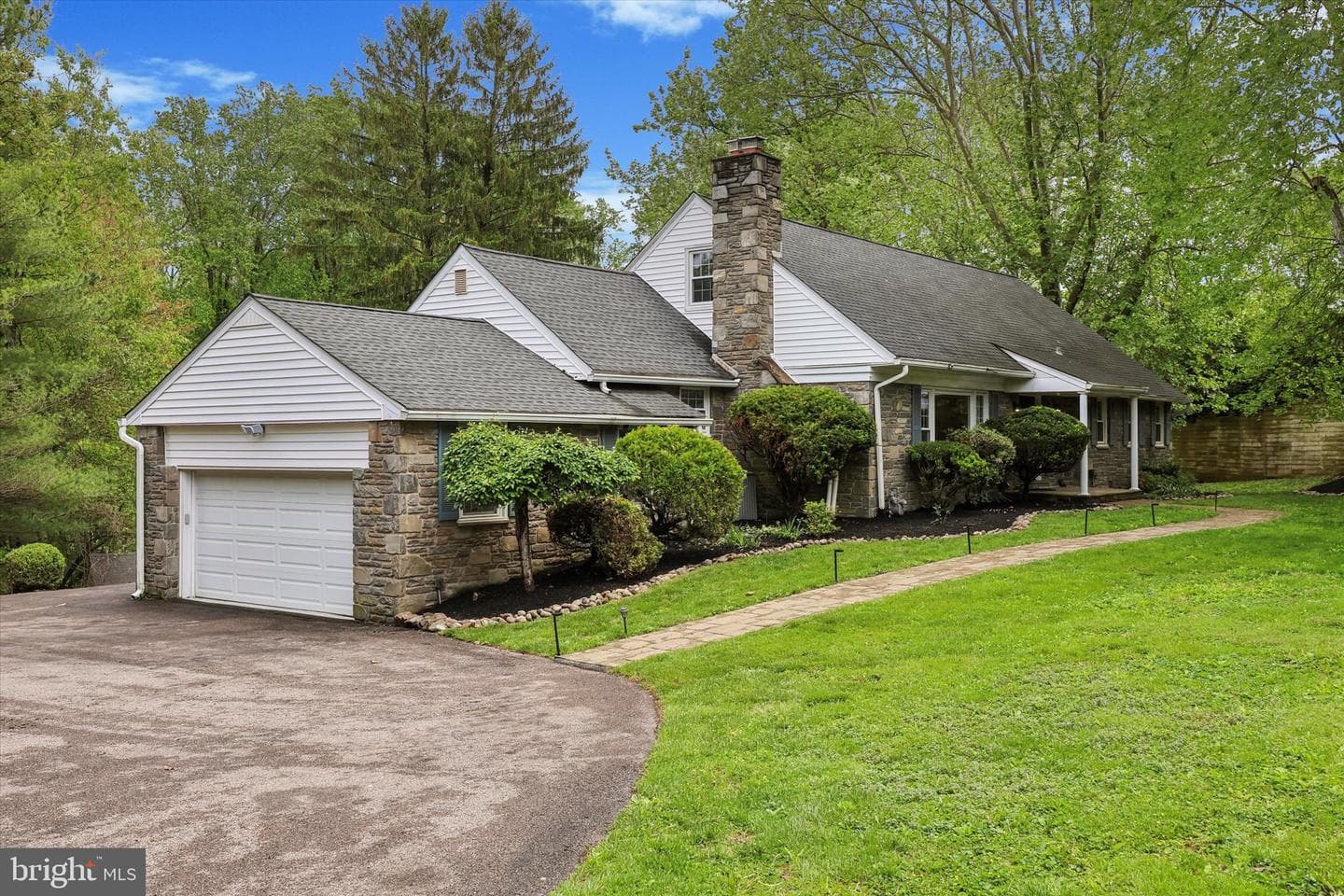 527 Conshohocken State Road photo 1