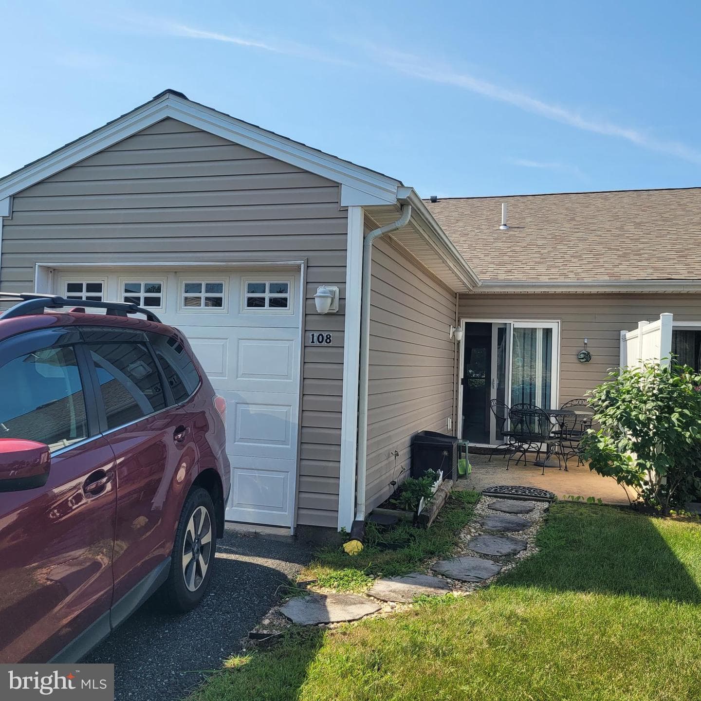 108 W Harmony Drive #106 photo 2