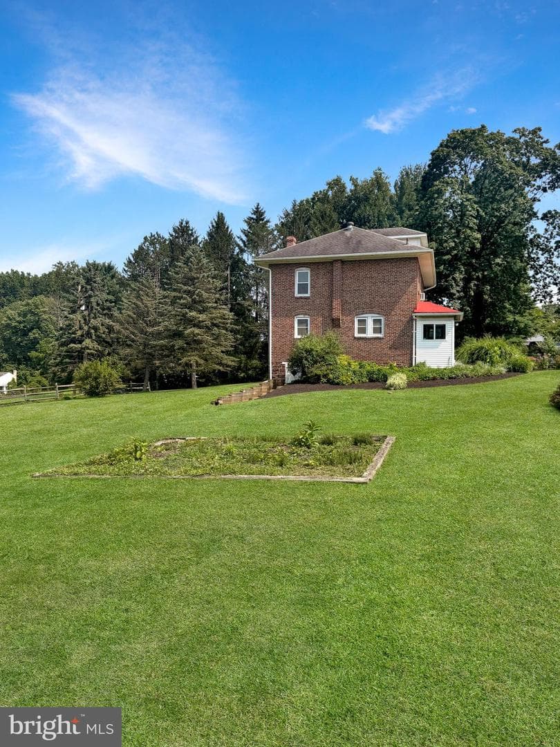 2209 N Pleasantview Road photo 18