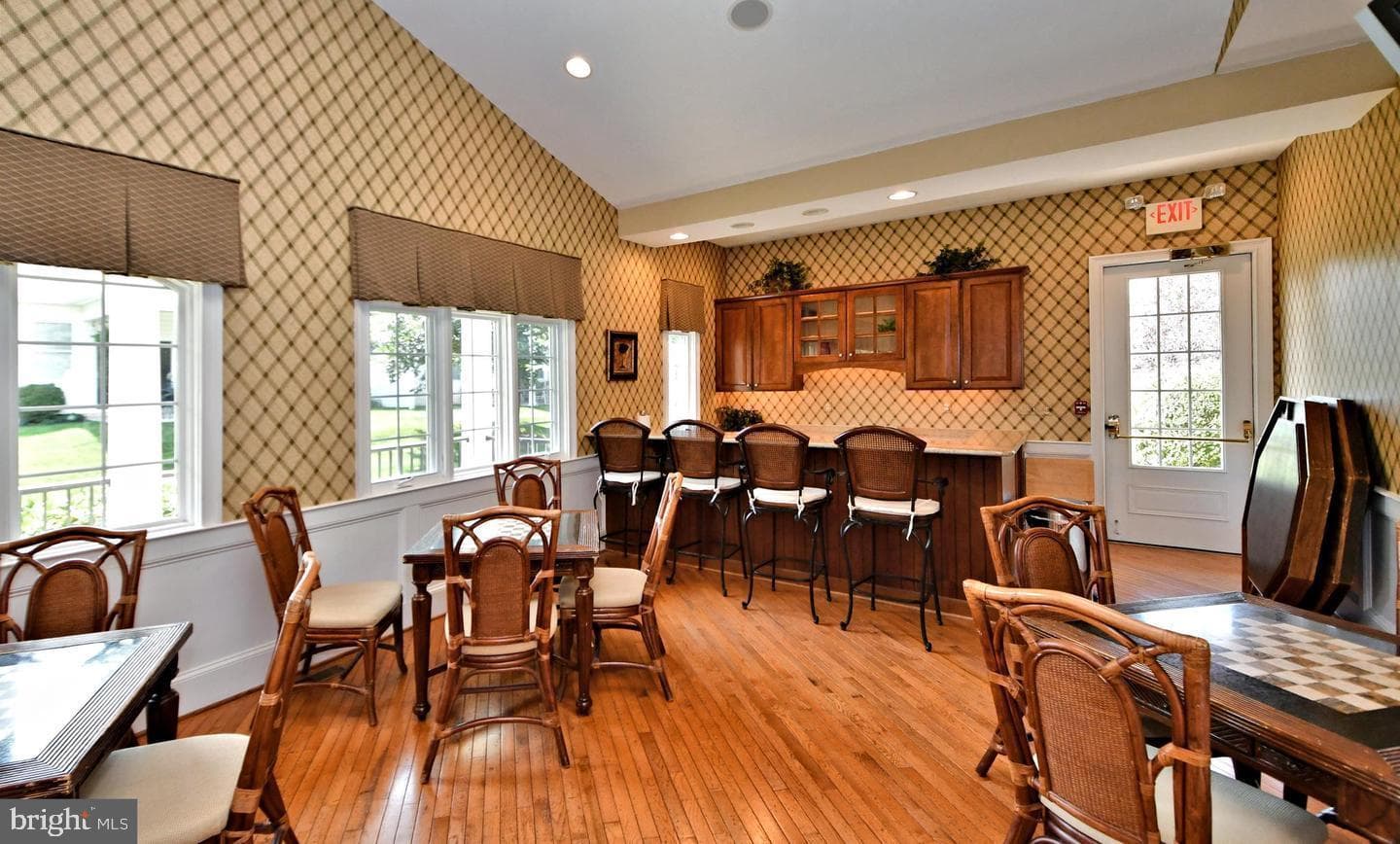 308 Melbourne Way photo 44