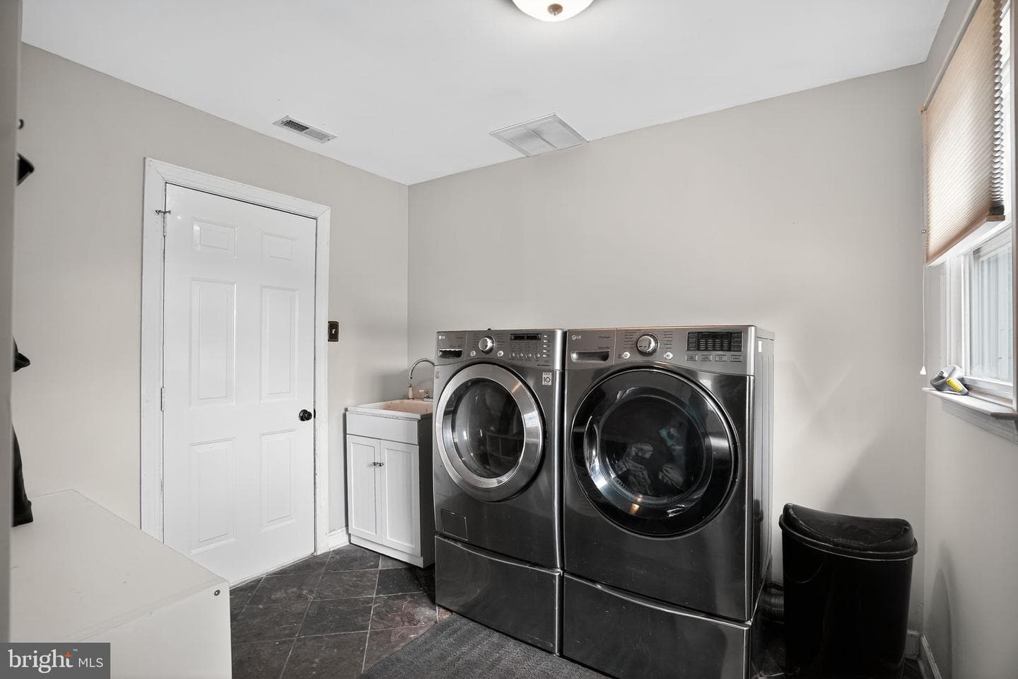 3003 Stuart Way photo 17