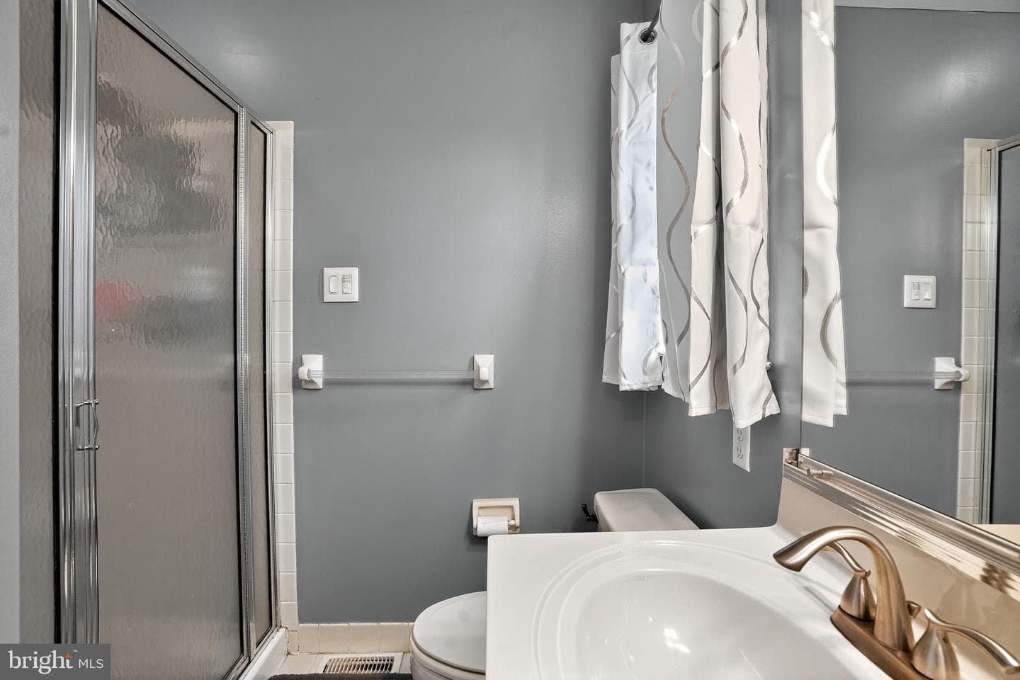 3003 Stuart Way photo 26