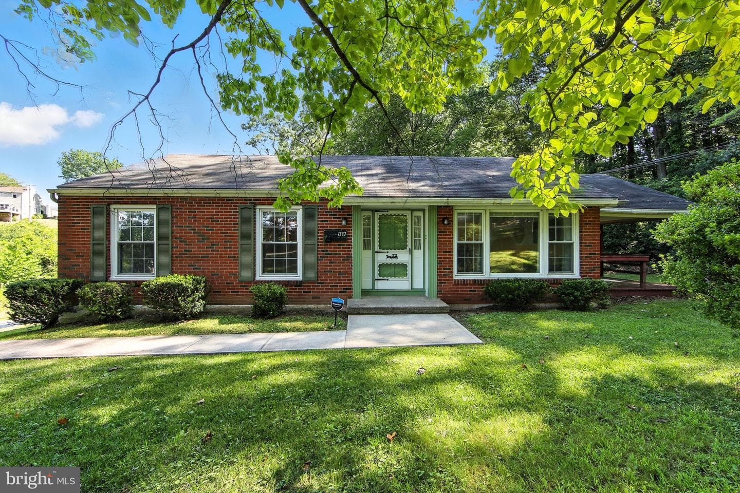 812 Mennonite Road photo 1