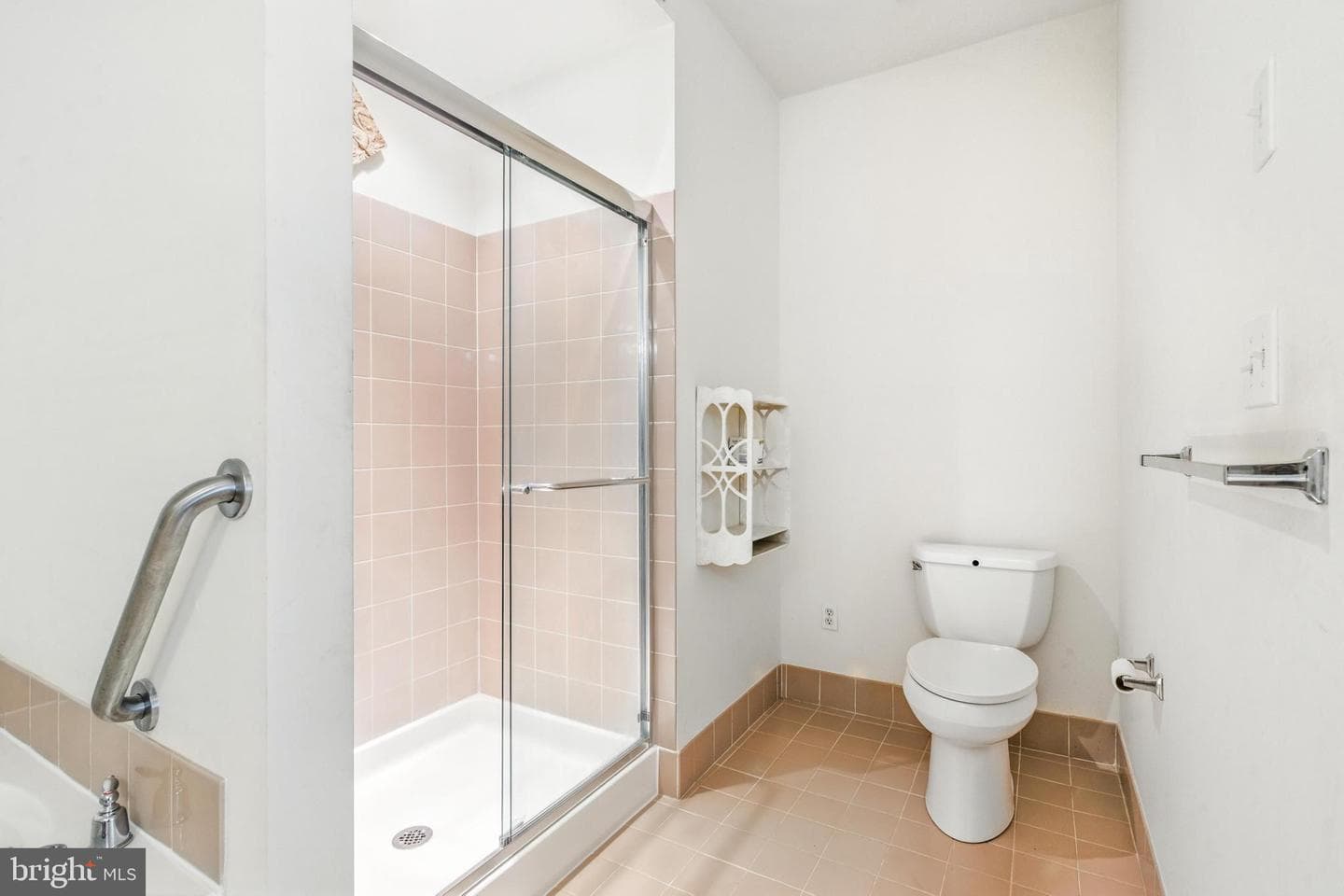 2461 Merri Claude Drive photo 15