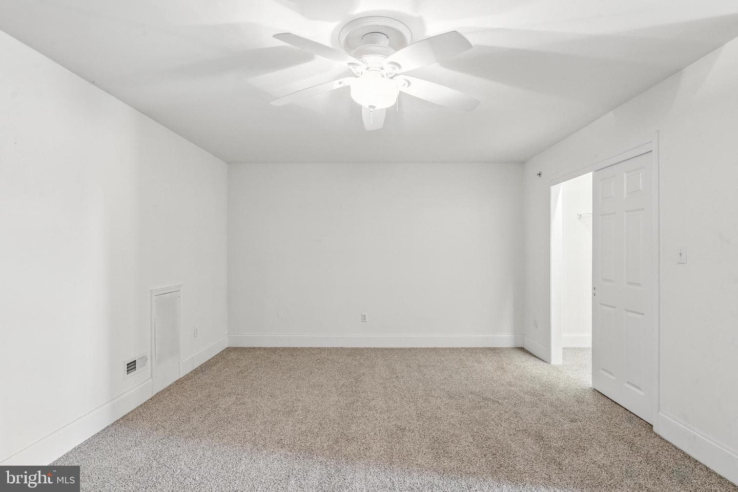 2461 Merri Claude Drive photo 20