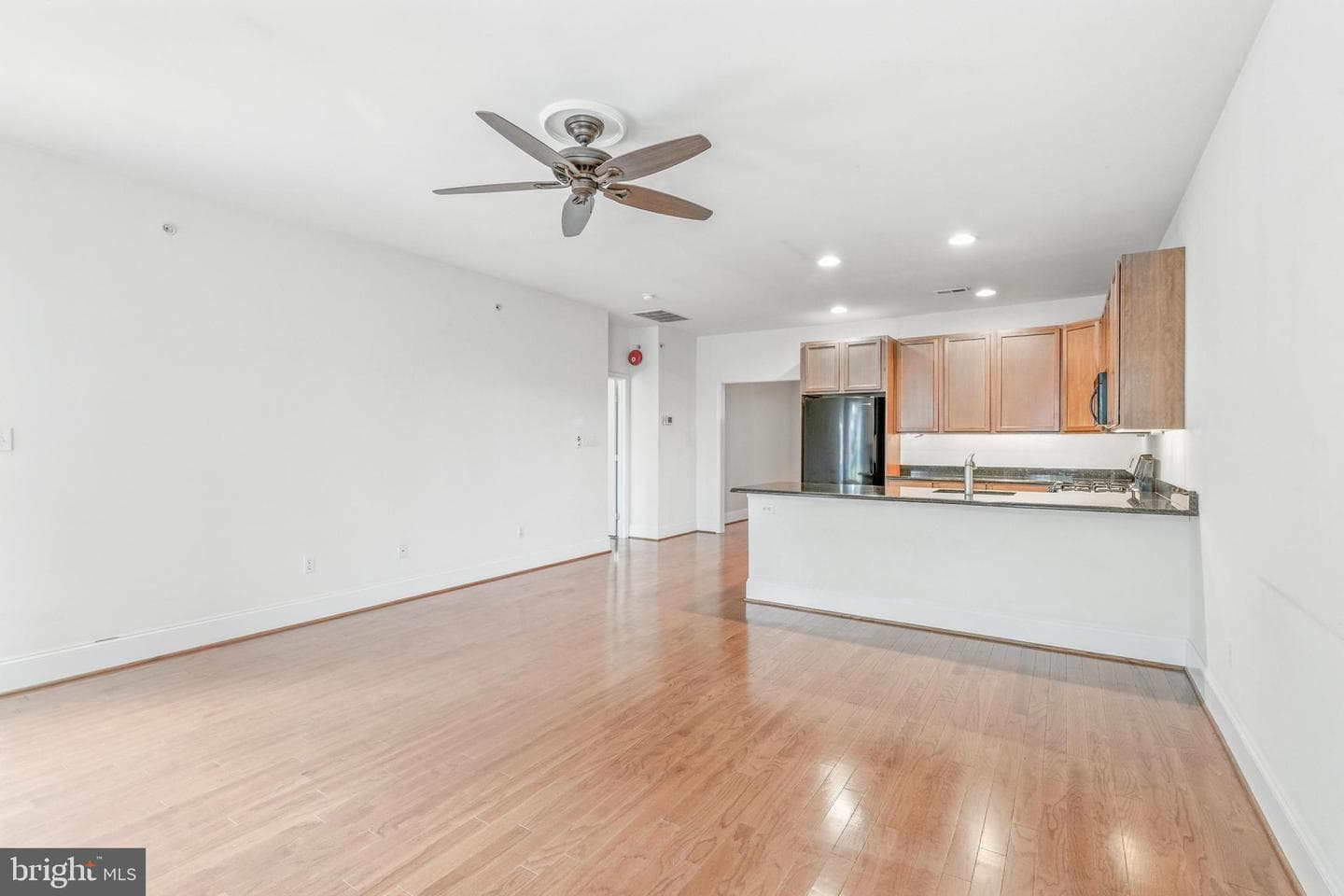 2461 Merri Claude Drive photo 6