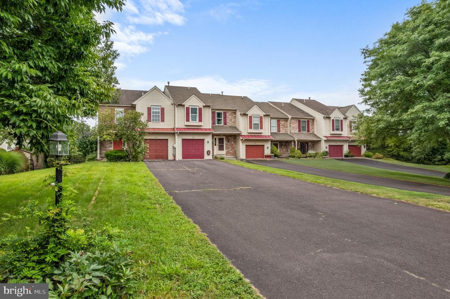 640 New Market Drive photo 1