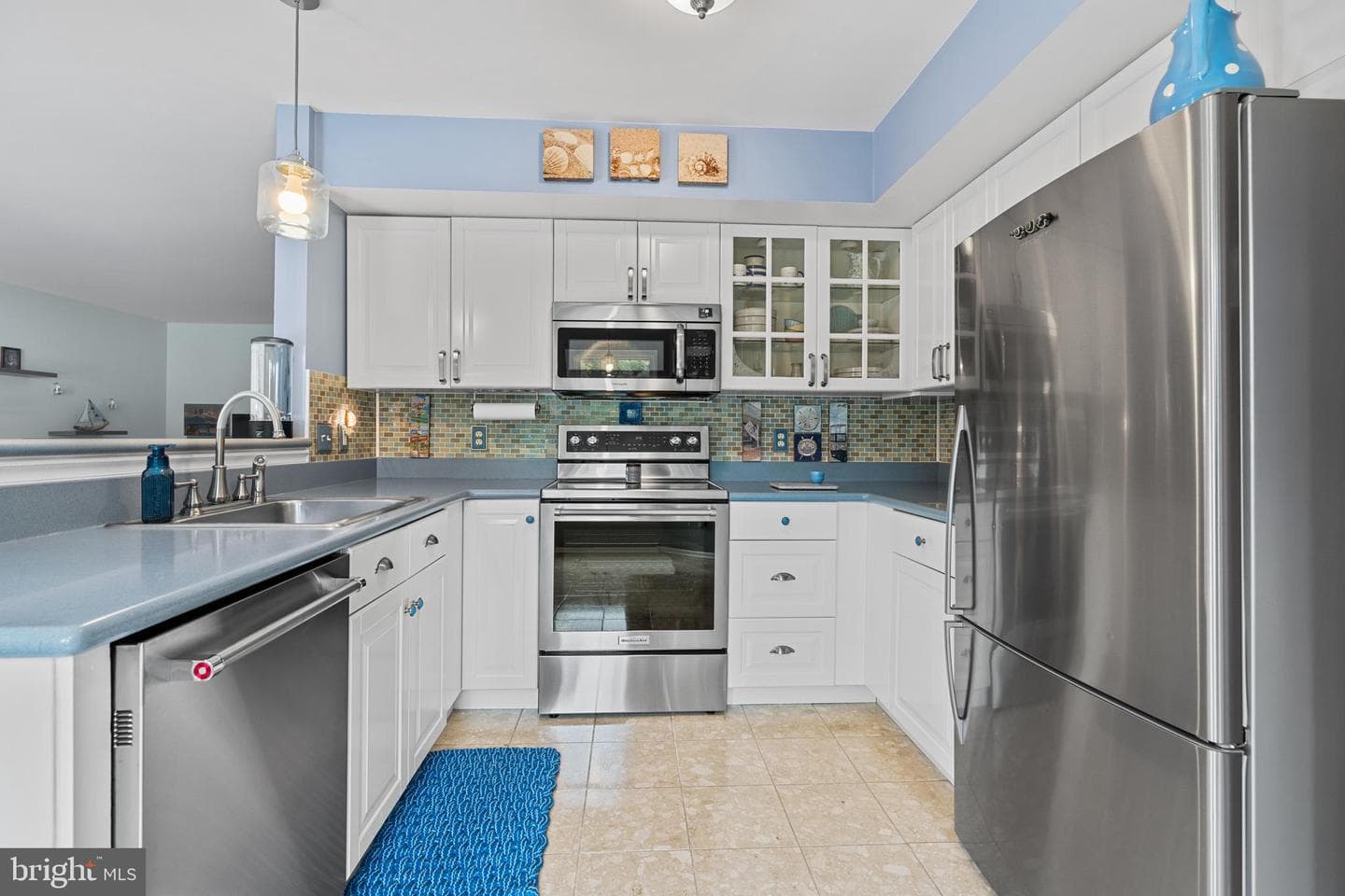 640 New Market Drive photo 10