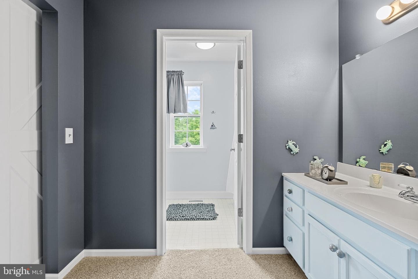 640 New Market Drive photo 22