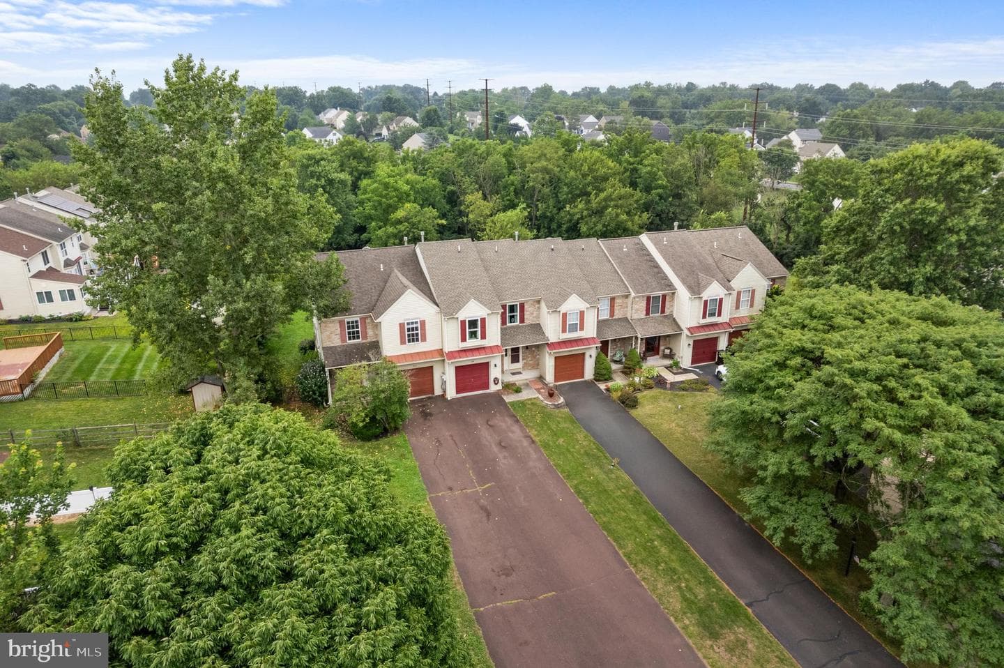 640 New Market Drive photo 3