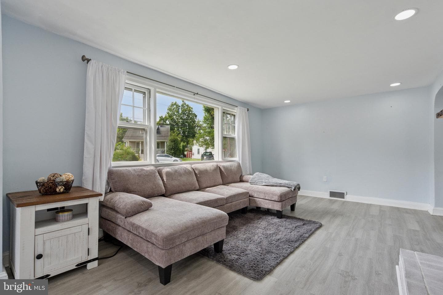 2551 Brookdale Avenue photo 4