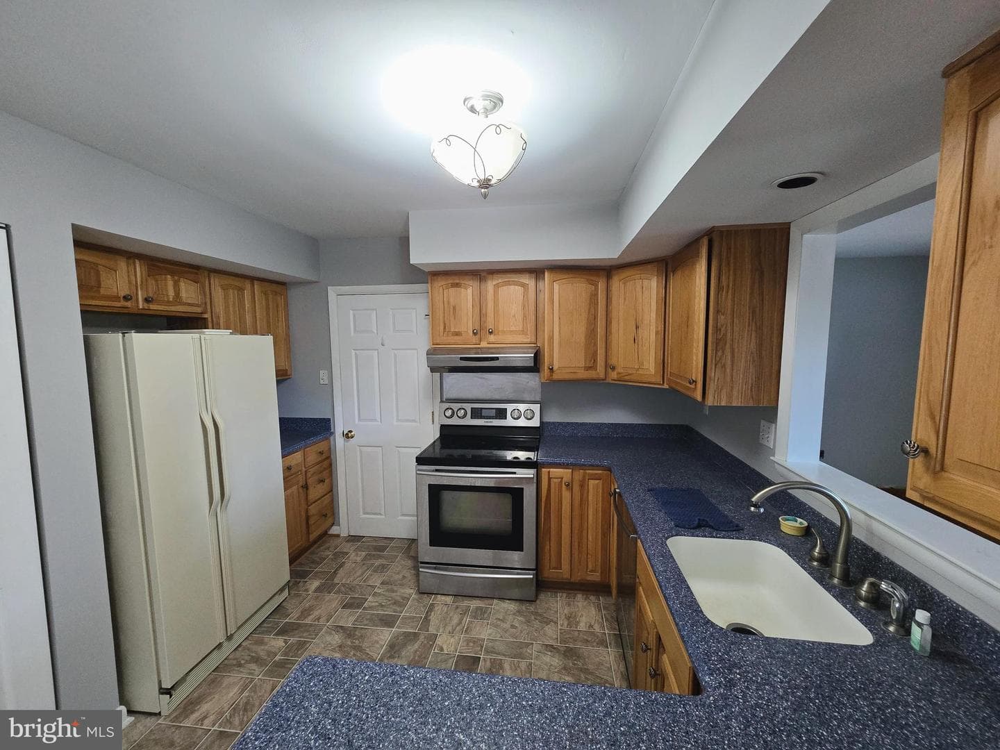 339 Laurel Drive photo 7