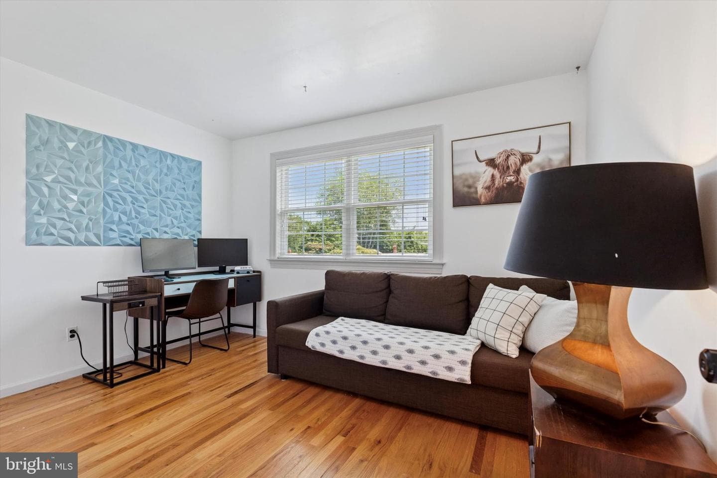 7810 Cobden Road photo 25