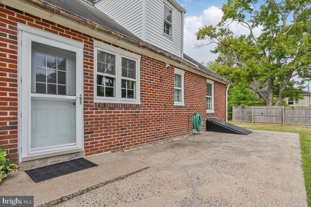 1025 Skippack Pike photo 4