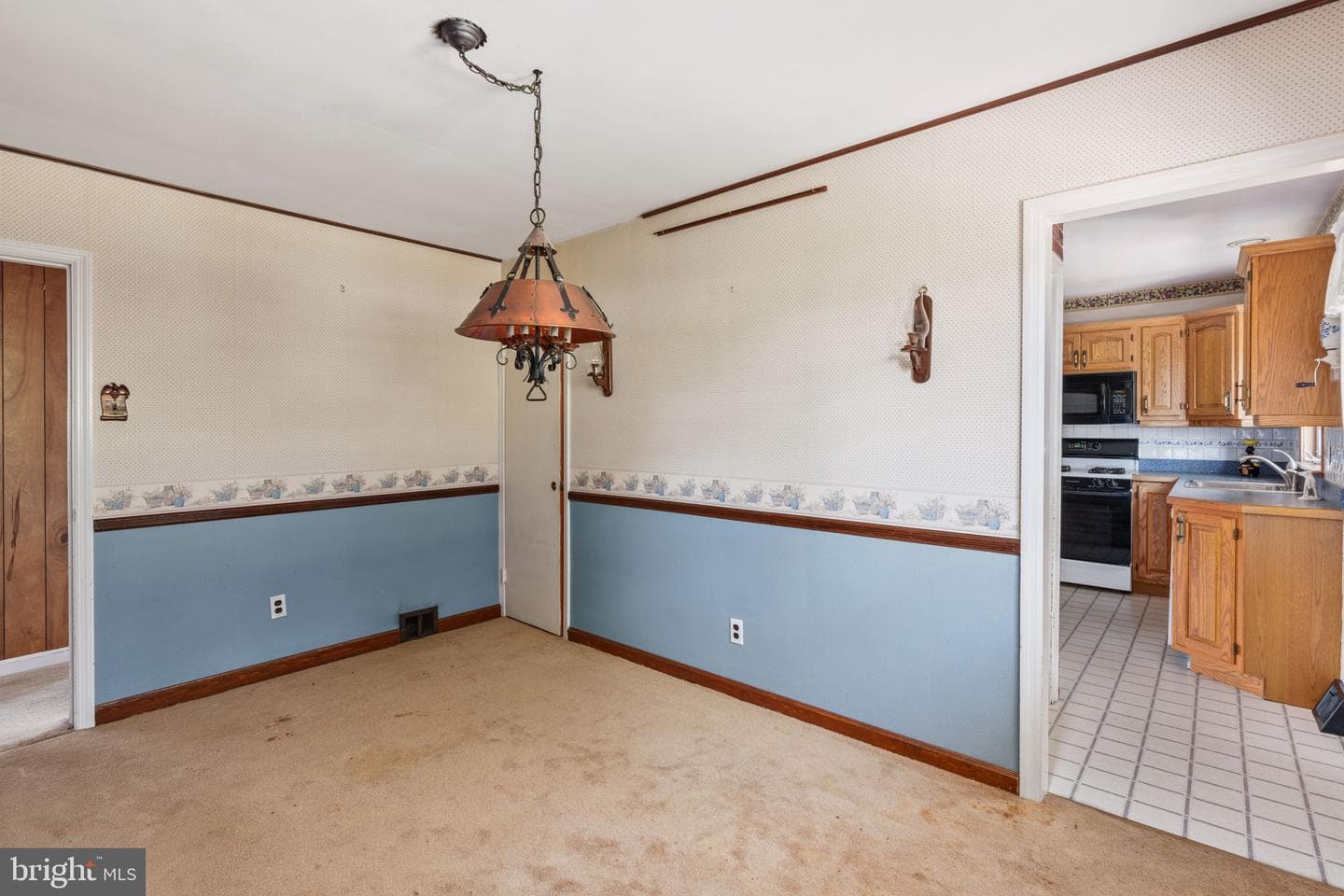415 Pinecrest Road photo 17