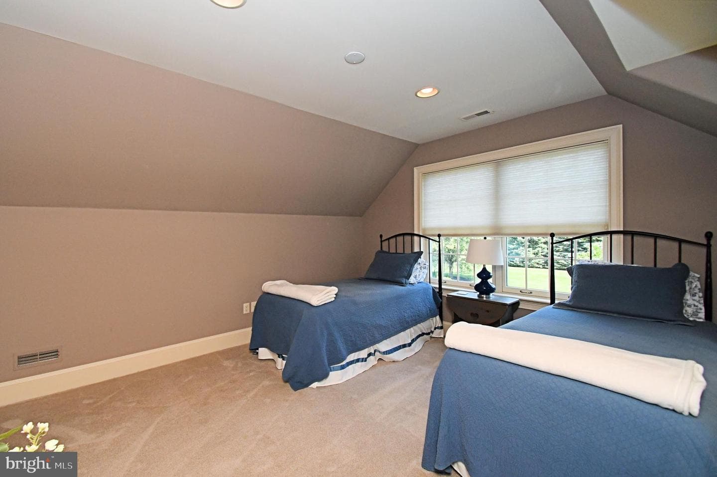 1811 Hollow Road photo 76