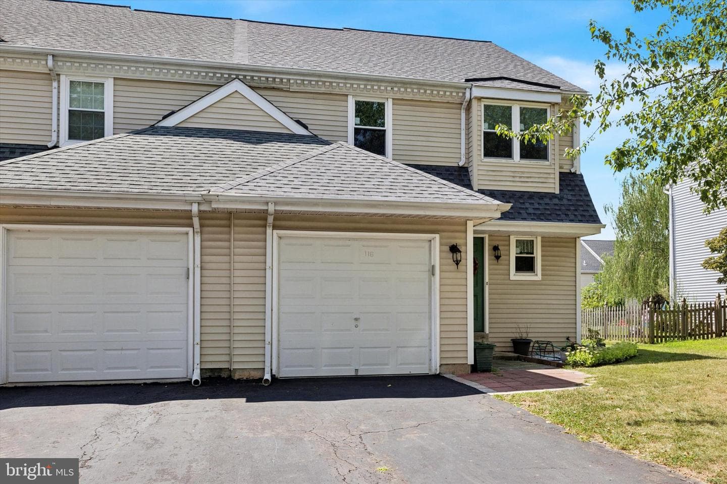 116 Azalea Circle photo 2