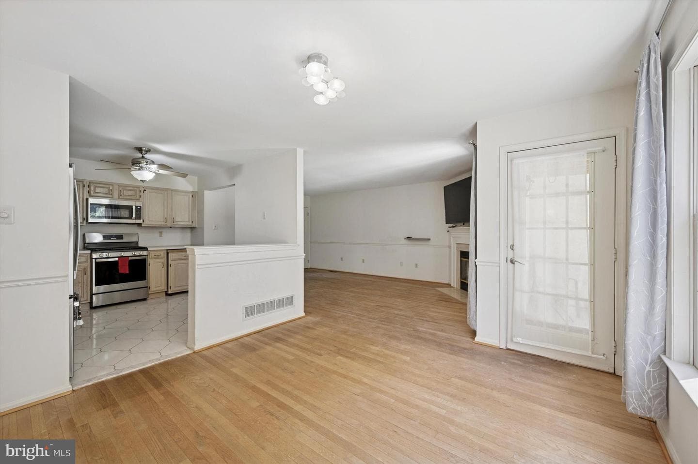 22 White Pine Court photo 6