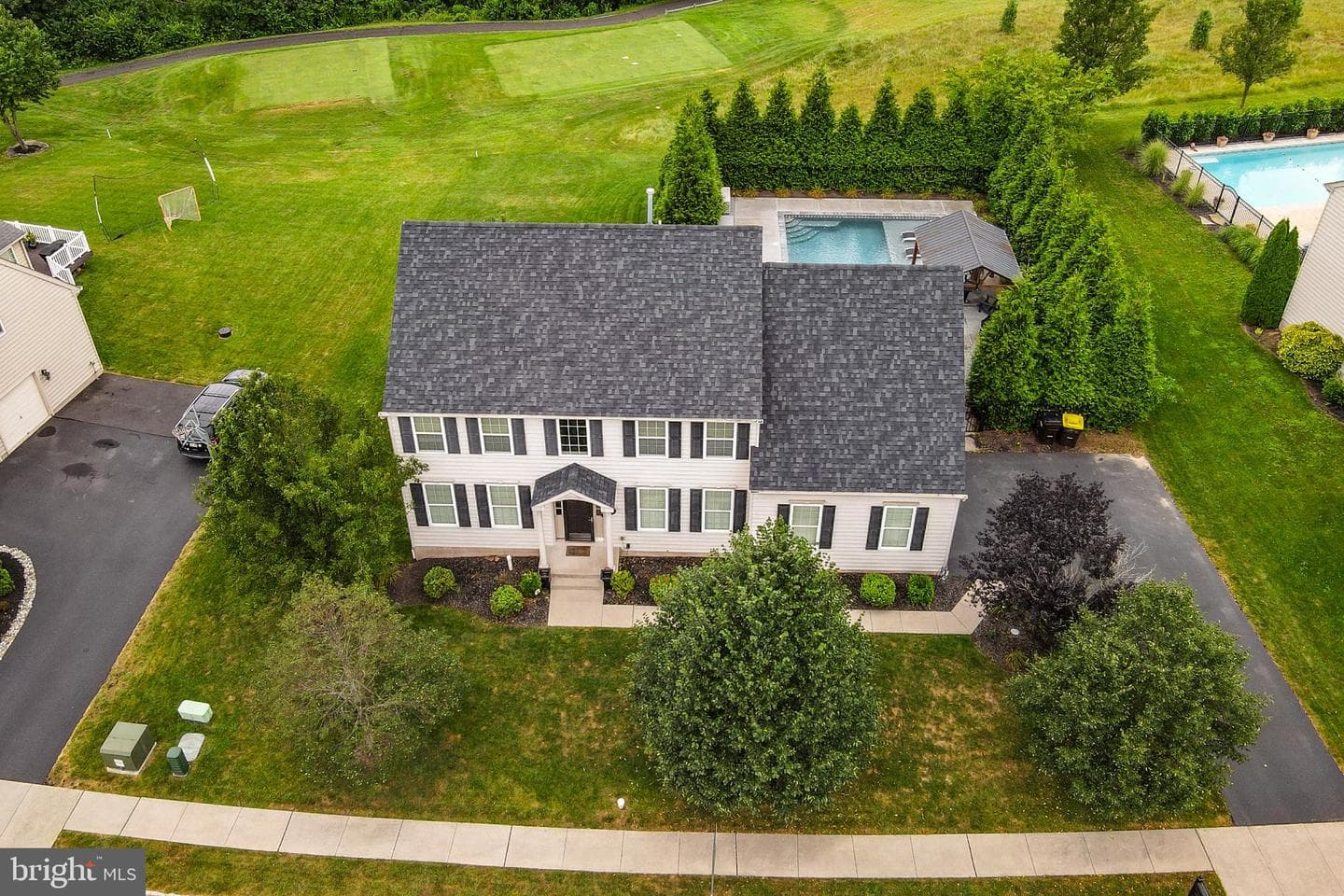 433 Hoffman Road photo 2