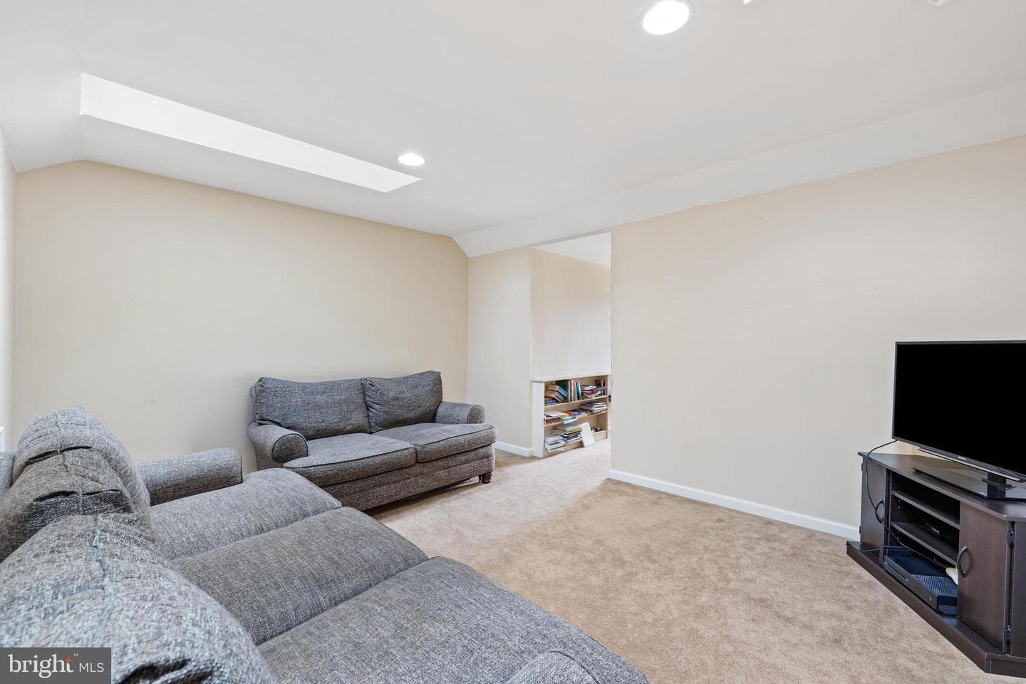 305 Manor Road photo 34